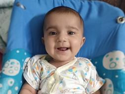 Help little angel to fight