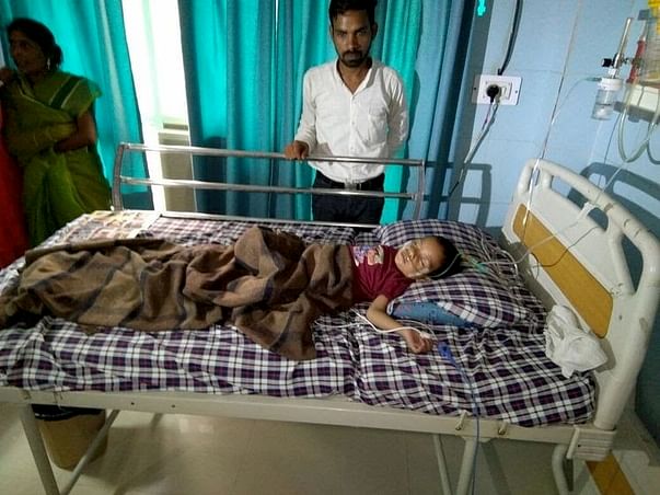 5 Year Old Son Of Daily Wager Suffering From A Hole In His Heart