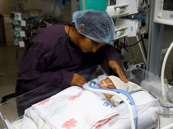 These Desperate Parents Have Only Few Hours To Save Their Newborn