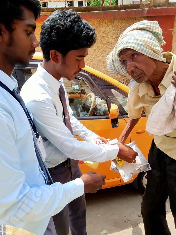 Ek KOSHISH to help