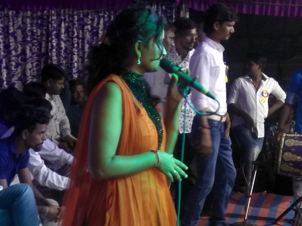 Help forward to make big singer