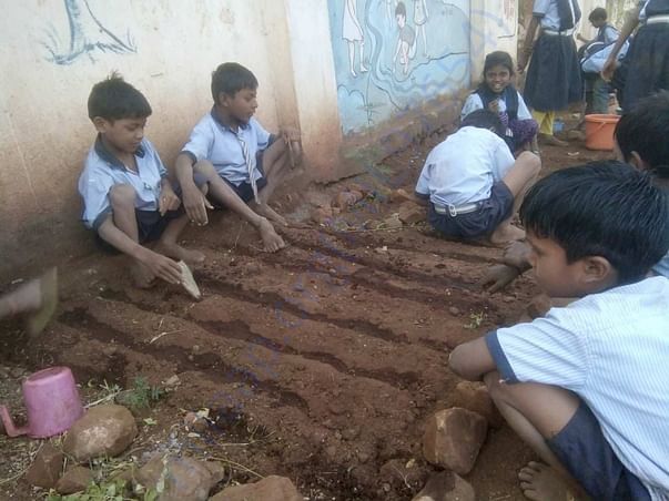 बच्चों द्वारा किचन गार्डन की शुरुआत