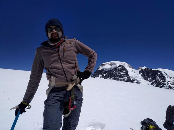 Support Mountain Climbing Manaslu 8156 meters