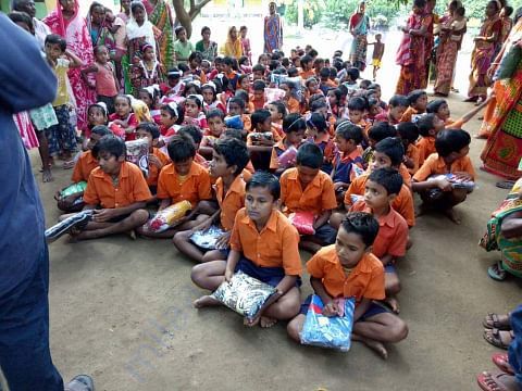2018 new clothes distribution in purullia