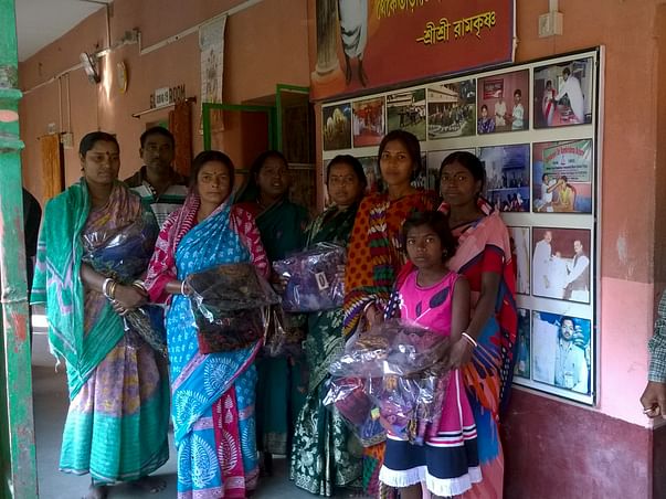 Spread a Smile on their face this Puja