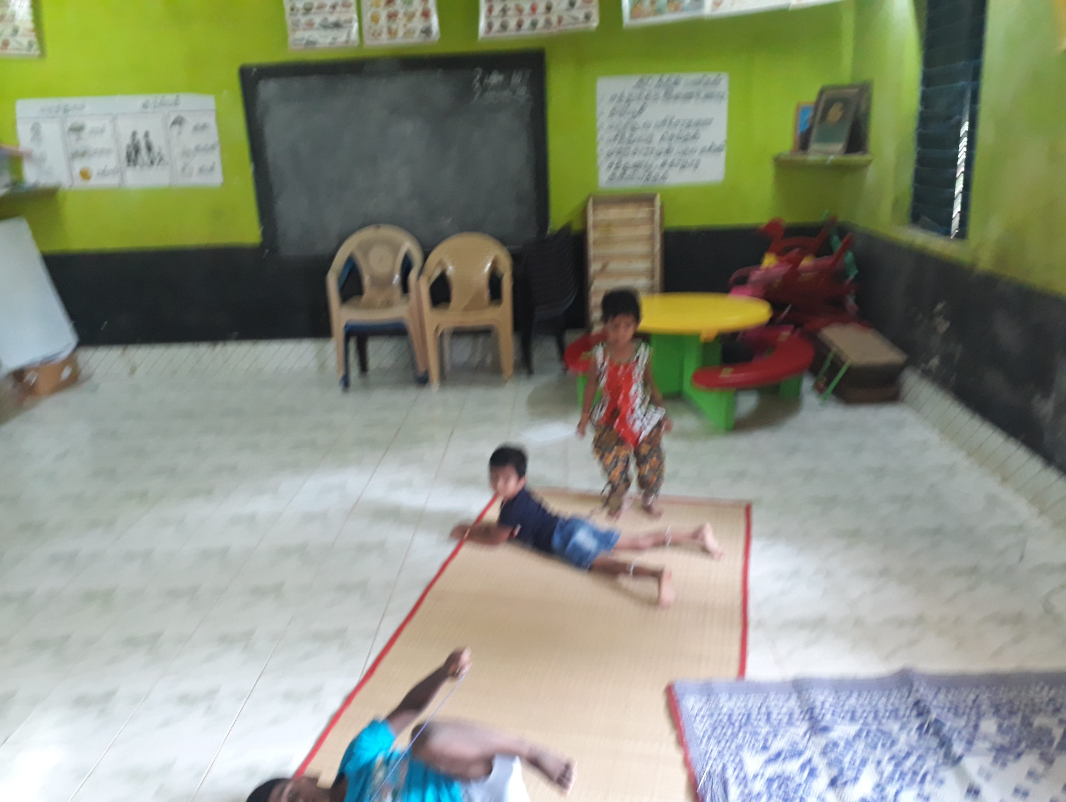 Donate Gas Stove And Floor Mats For Anganwadi School Milaap