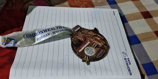 Mahek's award at the commonwealth