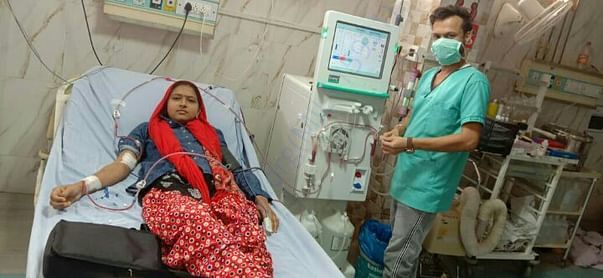 A girl Without mother father Wants help for kidney transplant