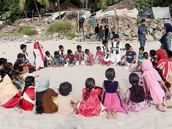 Lets put a smile on a child face in this Christmas.