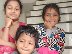 इन 3 बच्चों अल्फिया, आलिया और अयान को शिक्षित करने में मदद करें