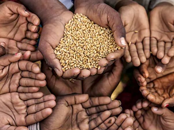 Help Us To Distribute Food To Daily Wage Earners' Families