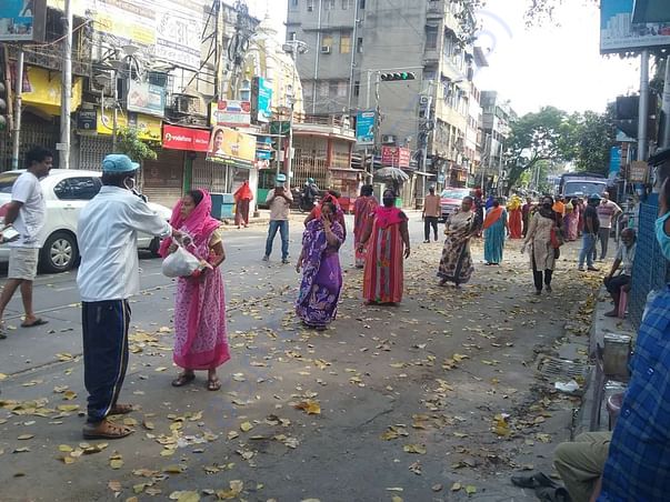 Distribution of food packets at College Street, Bowbazar, Kolkata