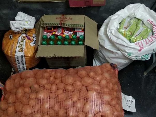 Help Poor With Essentials Groceries in Lockdown Situation