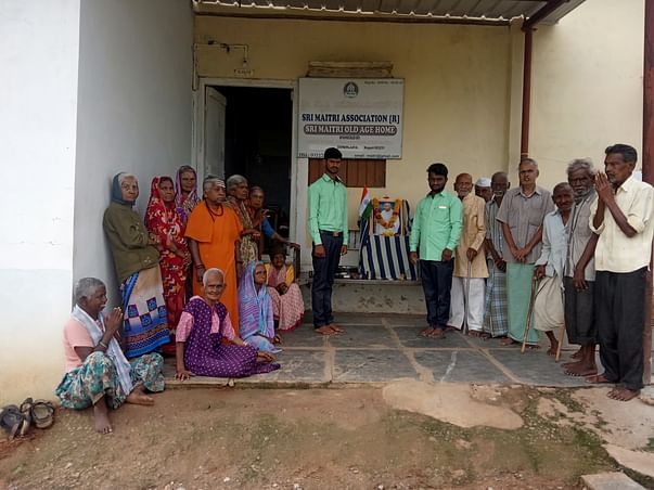 Support Sri Maitri Old Age Home At Koppal