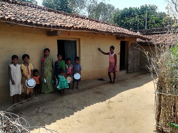 Feed underprivileged tribal families of Jamui (Bihar) in Corona crisis