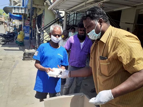 Feed the Migrant Laborers Stuck in Bengaluru During COVID-19