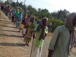 Help Us Distribute Grocery Kits To Villagers In Manbajar - Purulia