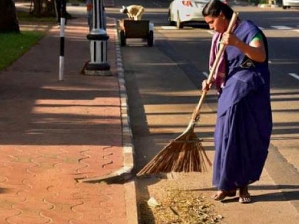 10000 Face Masks for Road sweepers During COVID-19 Crisis