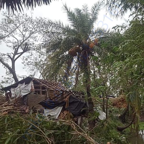Wrecked house .