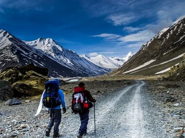 Help Guides, Porters, Drivers Who Are Suffering Due To The Pandemic.