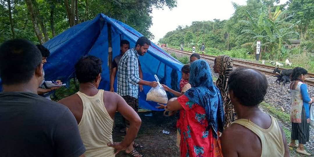 SFI All Assam President Kashyap Choudhury at relief camps.