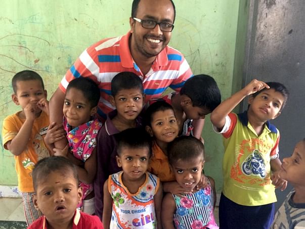 Chennai Techie Sets Out On Bike To Feed The Needy Every Day