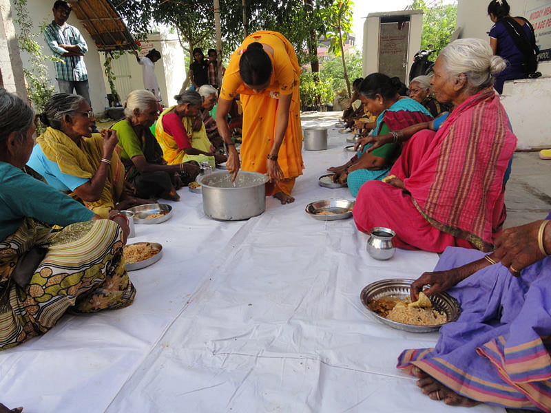 Sponsor food for elderly in india
