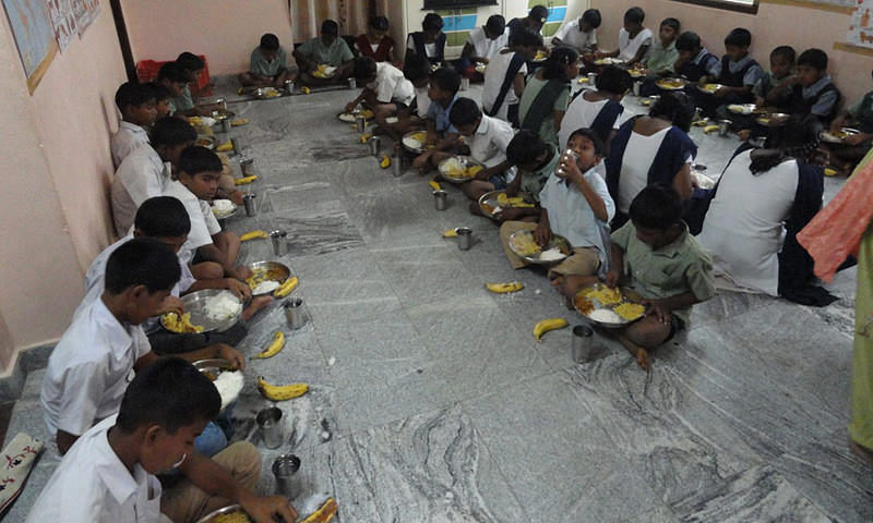 Sponsorship of lunch for orphan street children india