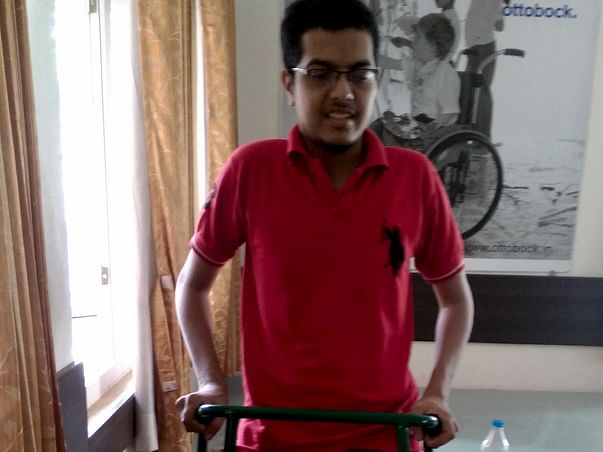 Support Praveen Kulandai Raj Recover From Accident