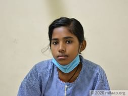 This Teenager Is Determined To Live But A Growing Tumor Is Killing Her
