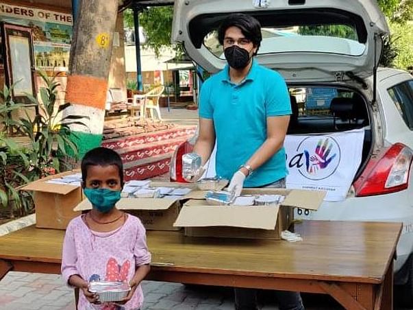 Support Jazba Feed Hundreds & Defeat Hunger