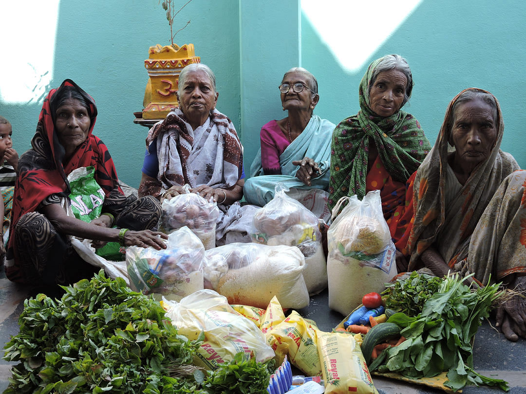Nonprofit charity works for poor elderly senior citizens india by giving monthly groceries