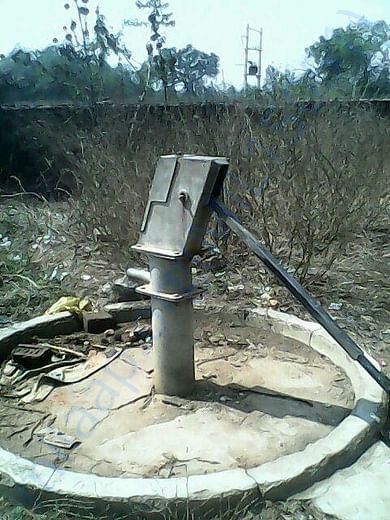 Hand pump