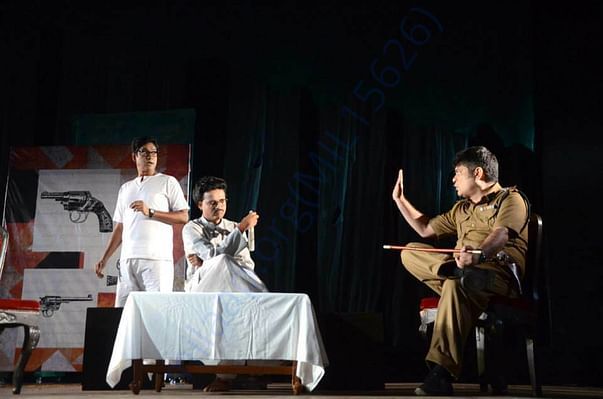 Scene from Rehearsal featuring Byomkesh Bakshi