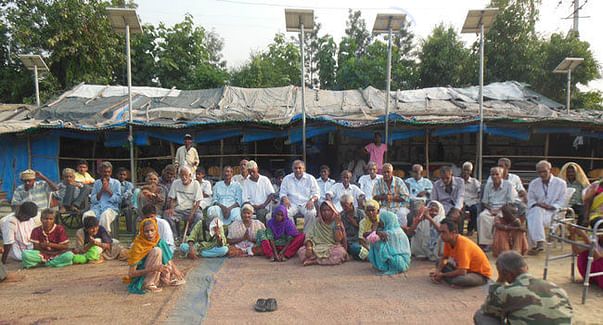 A picture of the residents of the old age home